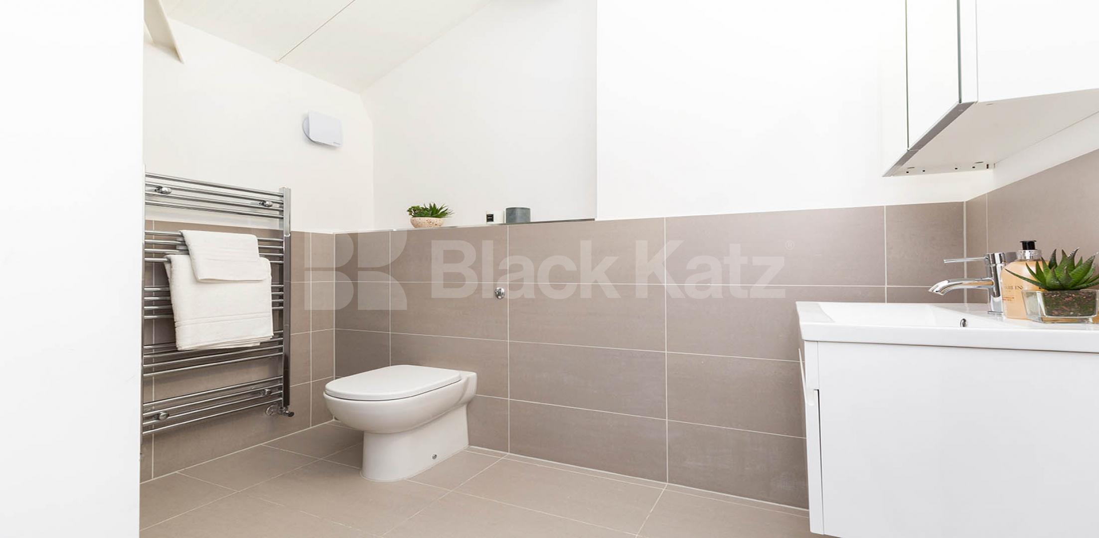 			SPACIOUS WAREHOUSE CONVERSION , 4 Bedroom, 1 bath, 1 reception Flat			 SPRINGFIELD HOUSE LOFTS-TYSSEN STREET , DALSTON-HAGGERSTON-SHOREDITCH